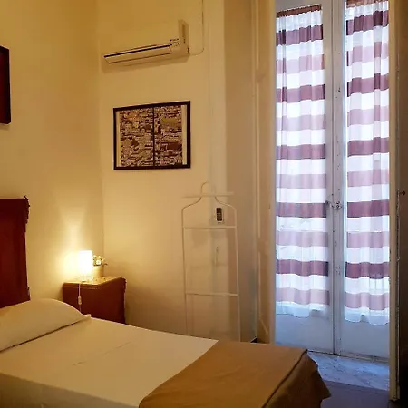 Couette-café Platamon Naples